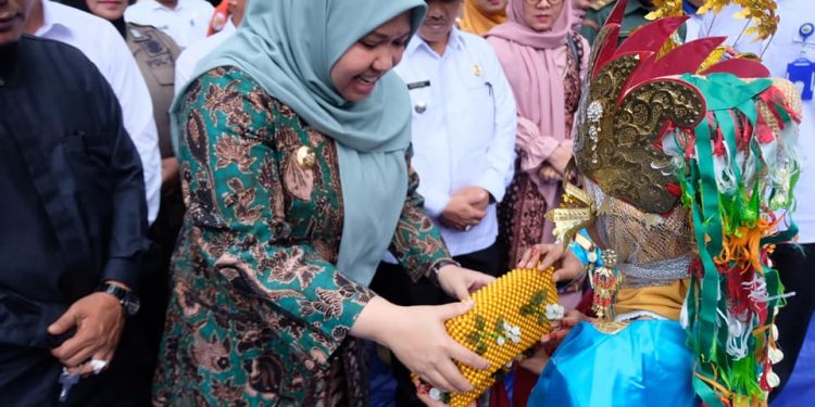 Bupati Masnah Hadiri Sedekah Payo di Desa Sarang Burung