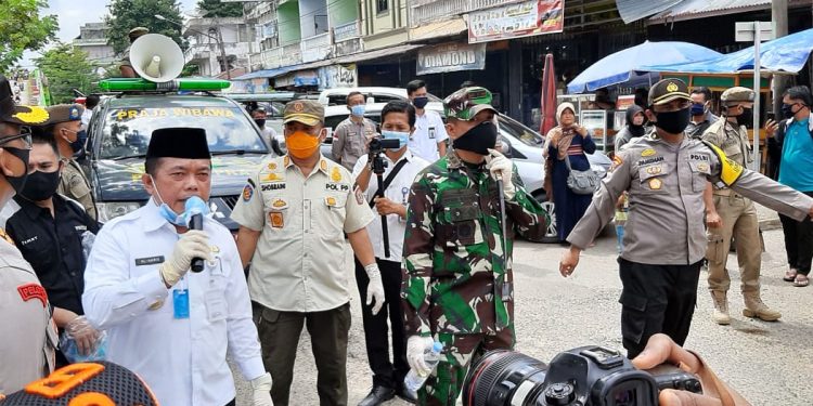 Bupati H Al Haris Turun Langsung Minta Masyarakat Pakai Masker
