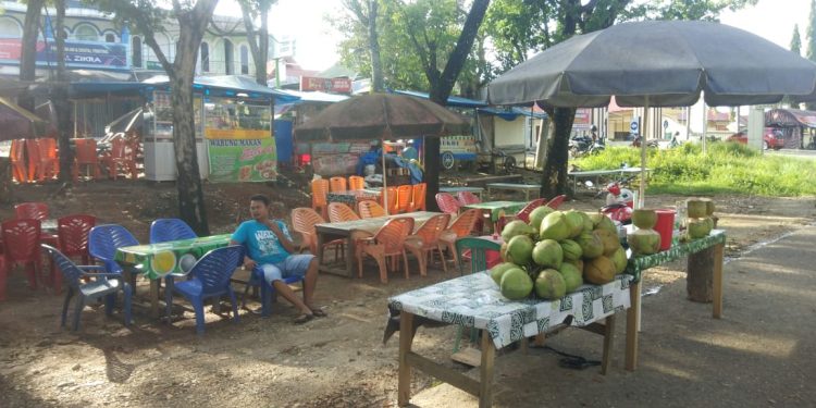 Omzet Jualan Turun Drastis, PKL Di Merangin Menjerit