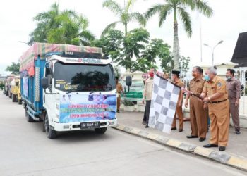 Bupati Safrial Launching Bantuan Sembako Untuk 20000 KK di Tanjab Barat