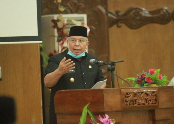 Bupati Tanjab Barat Tanggapi Pemandangan Umum Fraksi DPRD Terkait LKPJ TA 2019