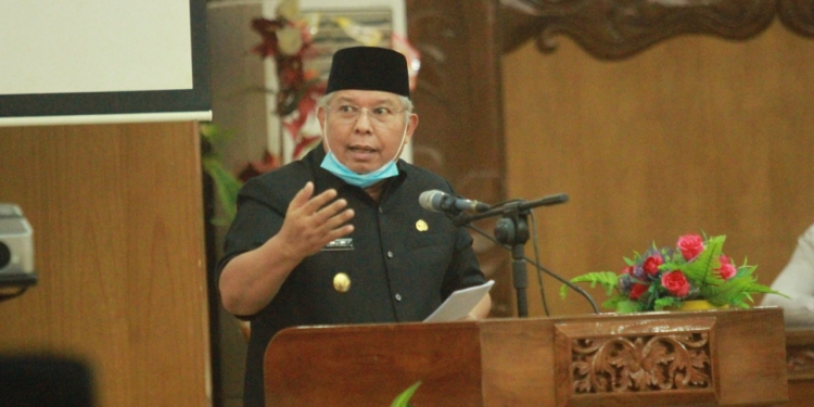 Bupati Tanjab Barat Tanggapi Pemandangan Umum Fraksi DPRD Terkait LKPJ TA 2019