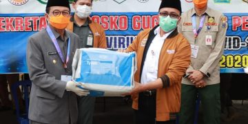 FACHRORI: BANTUAN DARI FORUM BUMN AKAN DIMANFAATKAN MAKSIMAL  Gubernur Jambi Terima Bantuan Penanganan Covid-19 dari Forum BUMN senilai Rp100 juta