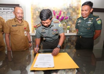 Kadis PUPR  Jambi  dan Danrem 042/GAPU Tandatangani Kerjasama Karya Bhakti TNI 2020