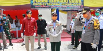 Gubernur Jambi, Kapolda, dan Ketua DPRD Tinjau Posko Terpadu Siaga Covid-19 Batas Jambi – Riau