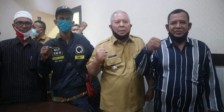 Sengketa Lahan Teluk Nilau, Bupati Safrial Temui Pendemo