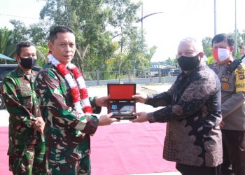 Bupati Serahkan Hibah Bangunan Pos AL Kepada Danlanal Palembang