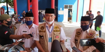 Walikota Fasha Serahkan Secara Simbolis Masker Kepada Pengurus Masjid dan Penyerahan Kartu Gas 3 kg Wilayah Jambi Timur