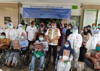 Walikota Fasha Lepas Pasien Yang Sembuh Dari Covid-19