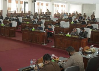 DPRD Merangin Gelar Rapat Paripurna Mendengarkan Penyampaian Bupati Tentang Pengajuan  Enam Raperda