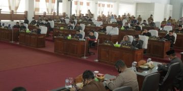 DPRD Merangin Gelar Rapat Paripurna Mendengarkan Penyampaian Pandangan Pemerintah Terhadap Dua Ranperda Inisiatif Dewan