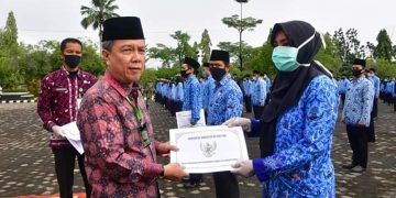 Bupati Syahirsah Berikan SK PNS dan Pengambilan Sumpah