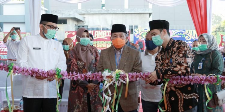 Direktur RSUD Raden Mattaher Dampingi Gubernur Jambi Resmikan Ruang Isolasi dan TB-MDR