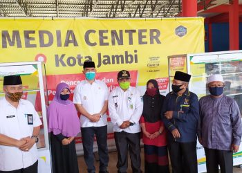 Walikota Fasha Serahkan Secara Simbolis Bantuan Baznas Kota Jambi