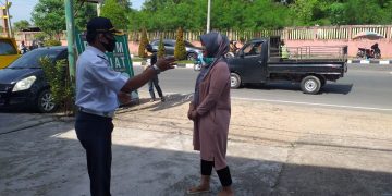 Gelar Razia Masker, Puluhan Orang di Push Up