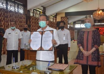 Penyerahan LHP, Bupati Batanghari Terima WTP Untuk ke-5 Kalinya
