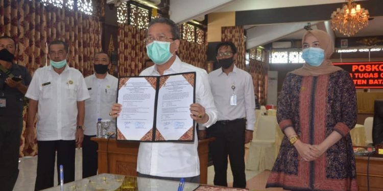 Penyerahan LHP, Bupati Batanghari Terima WTP Untuk ke-5 Kalinya