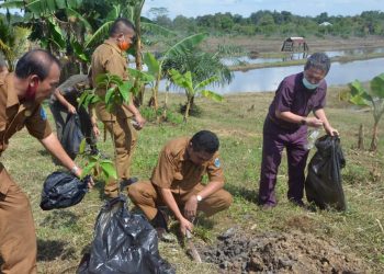 Sambut New Normal, Bupati Syahirsah Gelar Makan Merawang dan Gotong Royong Dengan OPD