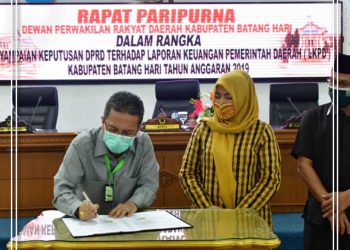 Bupati Syahirsah Hadiri Rapat Paripurna DPRD Kabupaten Batanghari