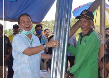 Bupati Syahirsah Serahkan Bantuan Saung Sawah kepada Kelompok Tani Sawah Tuo dan GTP
