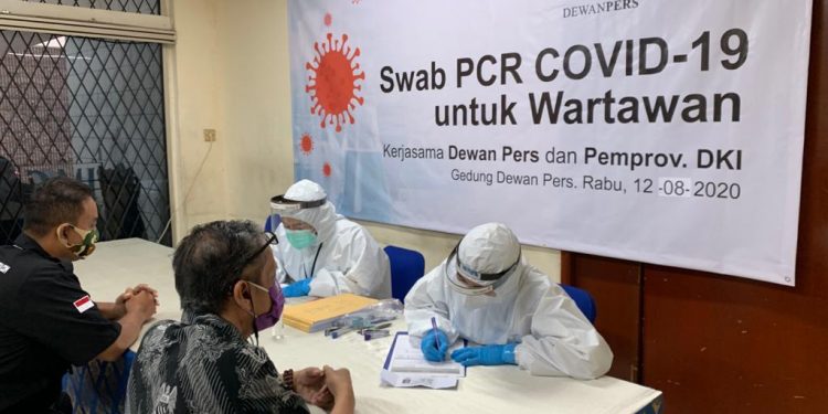 150 Wartawan Dites Swab-PCR di Gedung Dewan Pers
