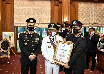 FACHRORI APRESIASI INOVASI POLRES MUARO JAMBI BANTU WARGA TERDAMPAK COVID-19