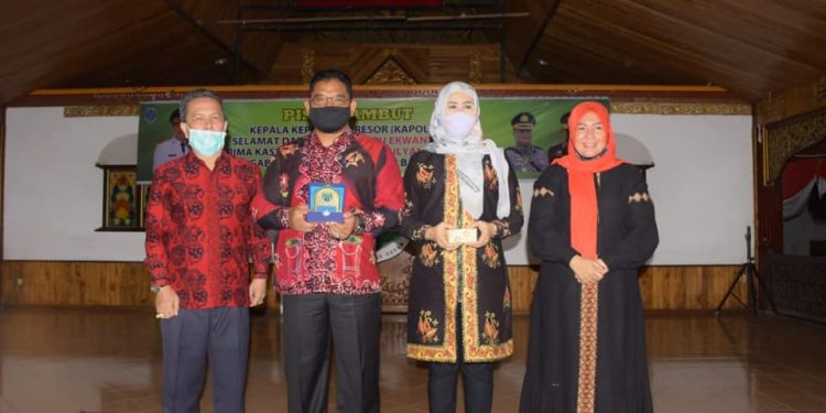Bupati Syahirsah Hadiri Pisah Sambut Kapolres Batang Hari