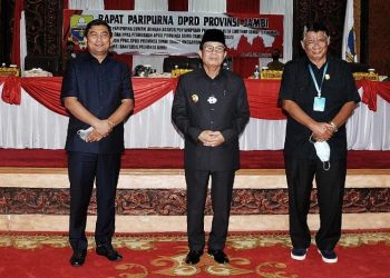 Gubernur Sampaikan Nota Pengantar Perubahan APBD 2020 Dan 5 Ranperda
