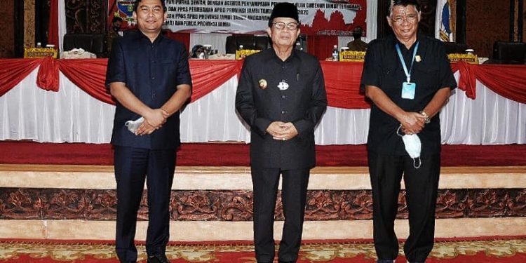 Gubernur Sampaikan Nota Pengantar Perubahan APBD 2020 Dan 5 Ranperda