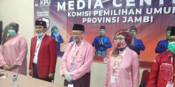 CE-Ratu Daftar ke KPU Provinsi Jambi