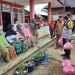 Kapolres Merangin Serahkan Bantuan Kepada Warga Desa Talang Paruh Tertimpa Angin Puting Beliung 