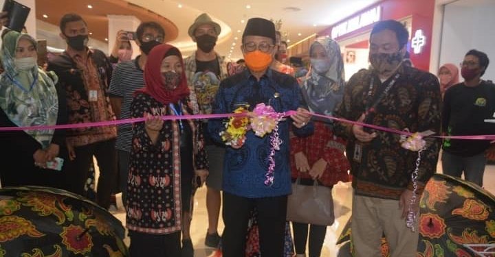 Gubernur Jambi Harap Festival Bunga Bawa Manfaat Ekonomi Bagi UMKM
