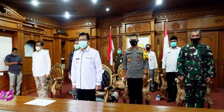 Pjs. Gubernur Jambi Buka Ruang Aspirasi Masyarakat Terkait UU Cipta Kerja