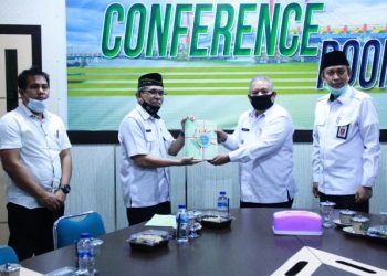 Pemkab Tanjab Barat Terima 50 Sertifikat Tanah Dari BPN