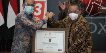 Bantu Pengembangan Pasar Modal, Dukcapil Kemdagri Mendapatkan Penghargaan