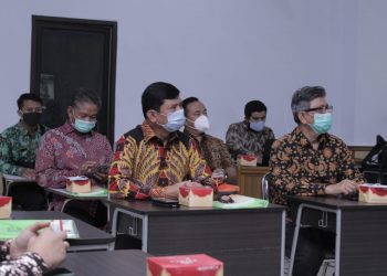 Syafril Nursal Hadiri Sidang Promosi Doktor Bidang Ekonomi,Sekjen Ikatan Alumni SMP N 7 Jambi
