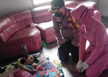 Kapolres Merangin Bersama Istri Jenguk Kholis Bocah Penyandang Kanker Tulang Ganas