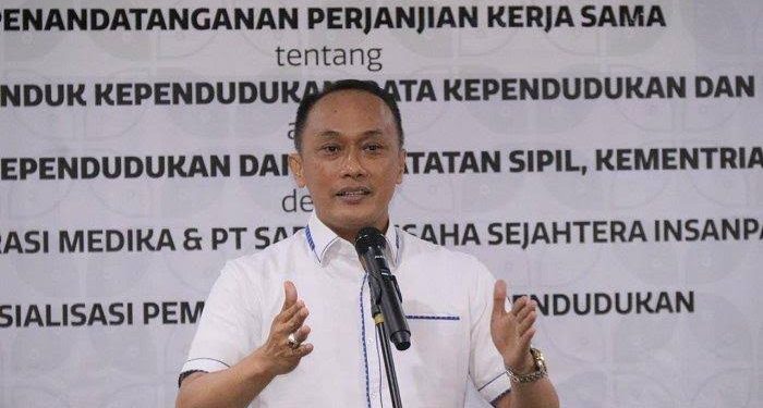 Dirjen Dukcapil Tegaskan Petugas Jangan Memperlambat Layanan Adminduk, Sanksi Sosial Masyarakat Sangat Berat