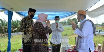 Bupati Muaro Jambi Hadiri Peletakan Batu Pertama Ponpes Darul Arifin