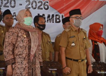 Masnah Busro Lantik BPD Terpilih se Sungai Gelam