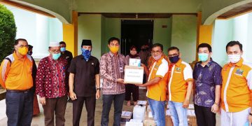 Sekda Muaro Jambi Terima Bantuan Dari DPD REI Berupa APD Bagi Sejumlah Tenaga Medis diRSUD Ahmad Ripin