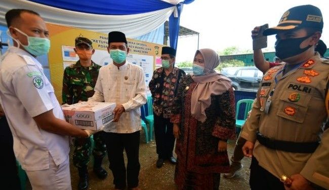 Bupati Masnah Kunjungi Poskotis Idul Fitri 2020