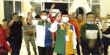 Tiba di Lokasi Debat, Syafril Kompak Gunakan Ini Bersama Fachrori.