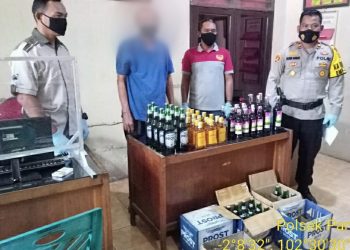 Satreskrim Polsek Pamenang Sita Minum Keras Dari Mini Market