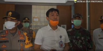 Sekda Fadhil Arief Tinjau Ruang Isolasi Untuk Penanganan Pasien Covid-19 di RSUD Ahmad Ripin