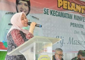 Masnah Busro Lantik 71 Anggota BPD di Kecamatan Kumpeh