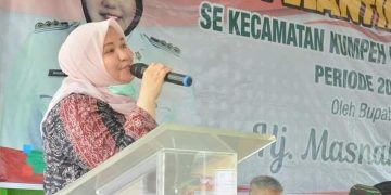 Masnah Busro Lantik 71 Anggota BPD di Kecamatan Kumpeh
