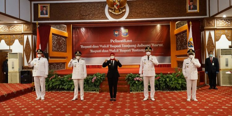Pj Gubernur Jambi Lantik Bupati Terpilih Secara Hybrid, ini Pesannya Kepada KDH