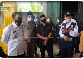 Anggota Komisi II DPRD Kota Jambi Turlap ke Gudang Fresh