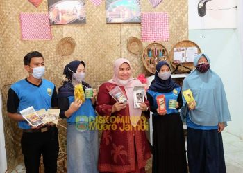 Bupati Masnah Promosikan Gallery UMKM Muaro Jambi